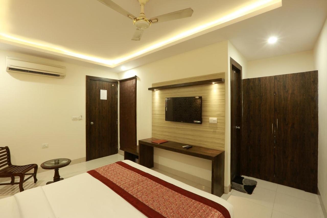 Travel Inn At Delhi Airport New Delhi Exterior photo